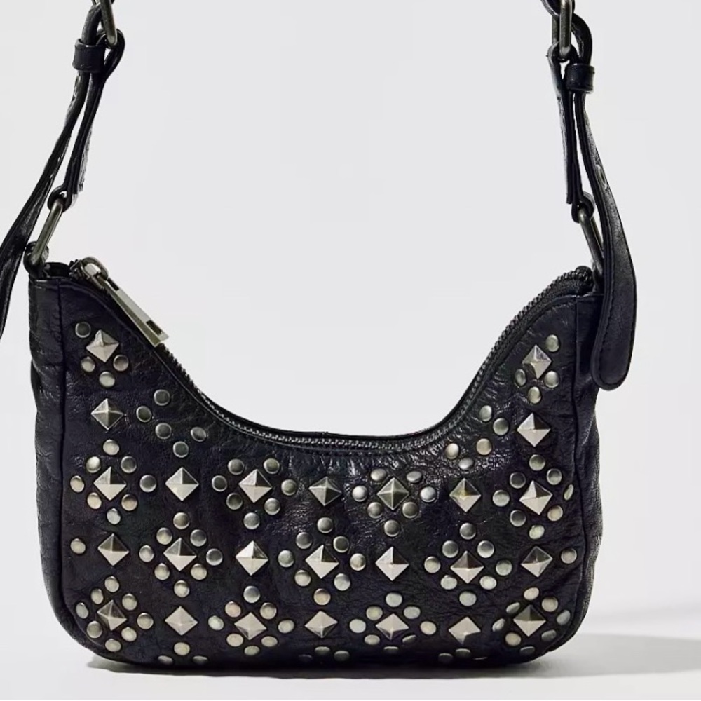 Núnoo Palma Rock Studded Bag